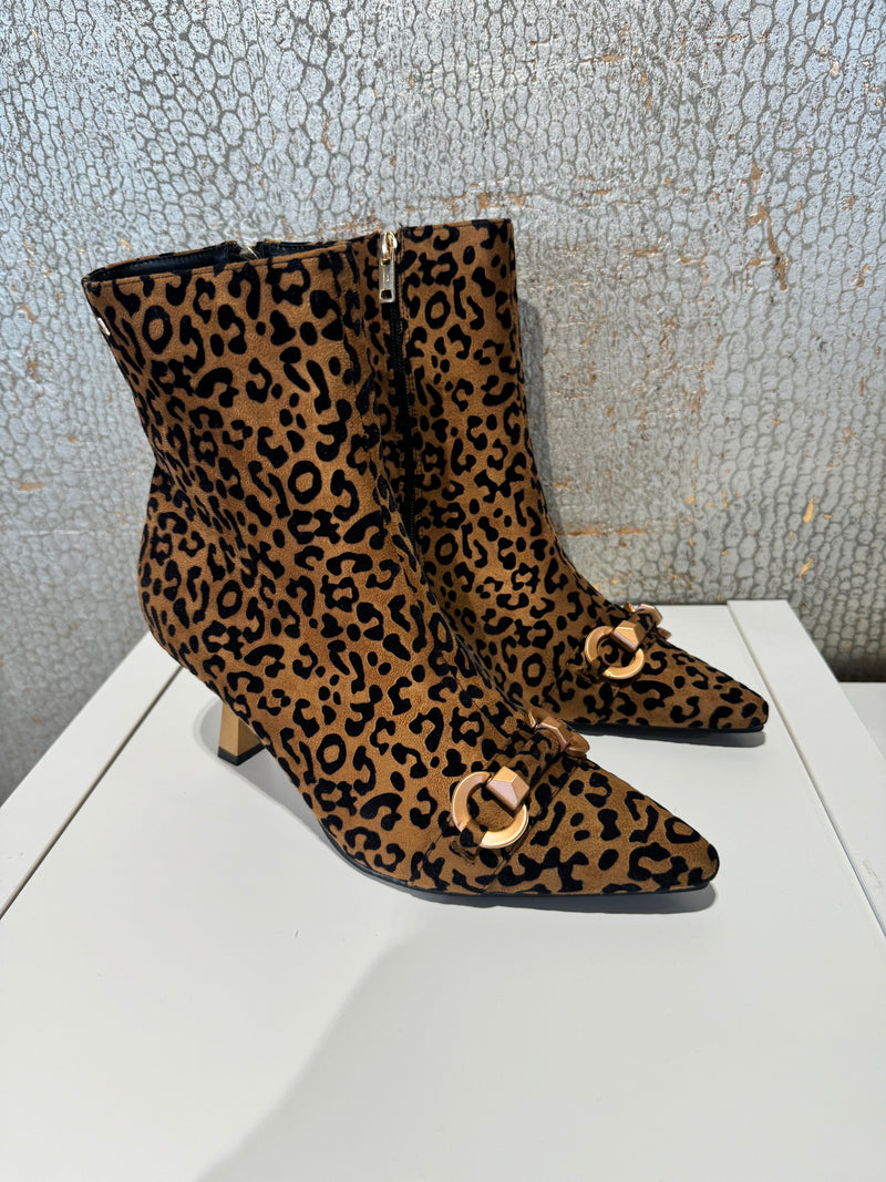 Kissing You- Cheetaby boots