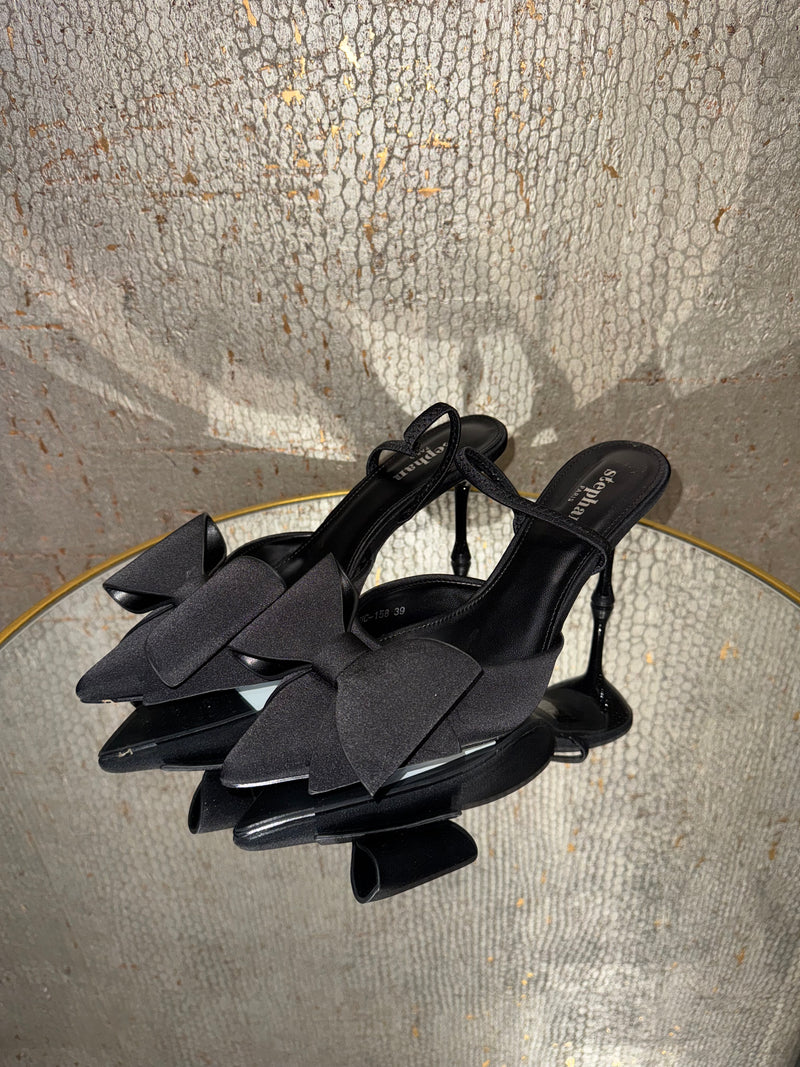 The Lyra Heels