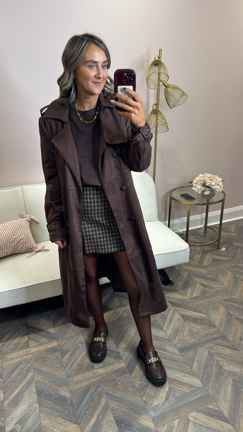 The Ailis Trench