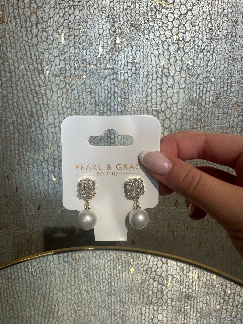 Laura Earring