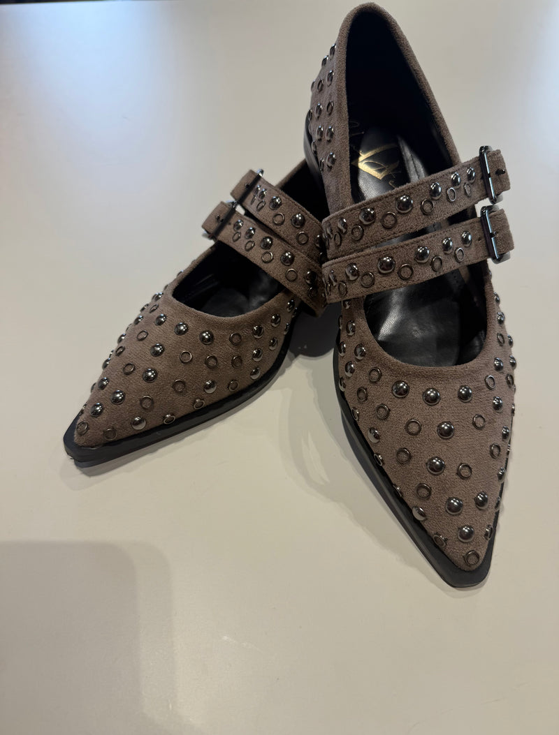 Think of me- Cordoba Bullet Pumps