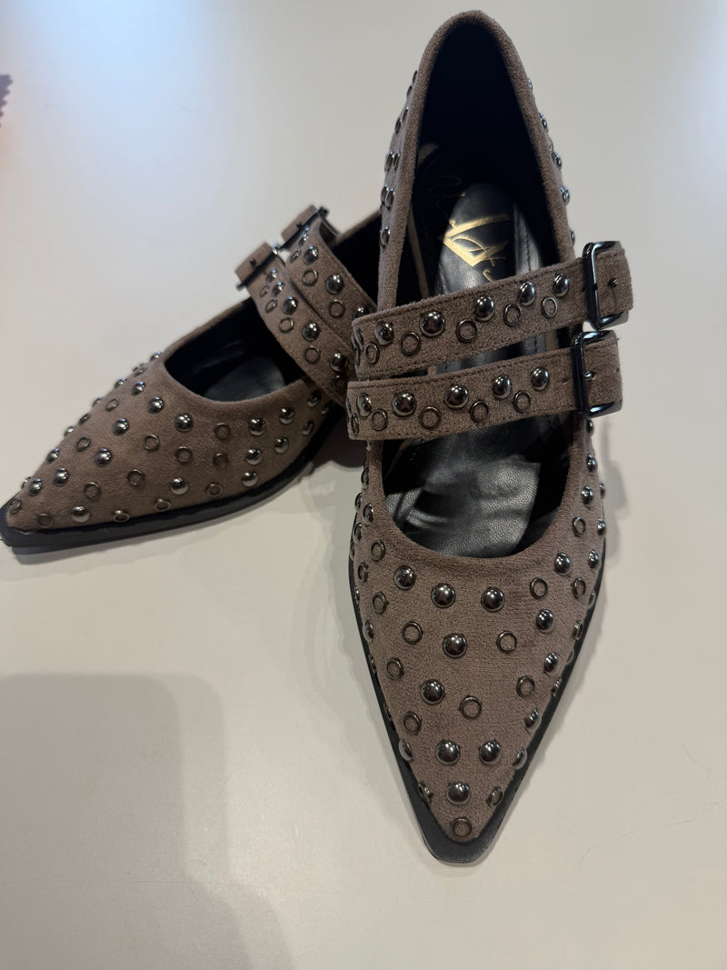 Think of me- Cordoba Bullet Pumps
