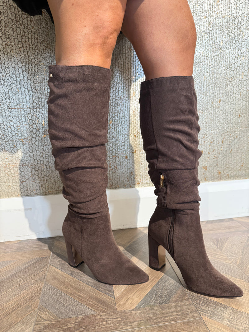 famous friends- Espresso Boots